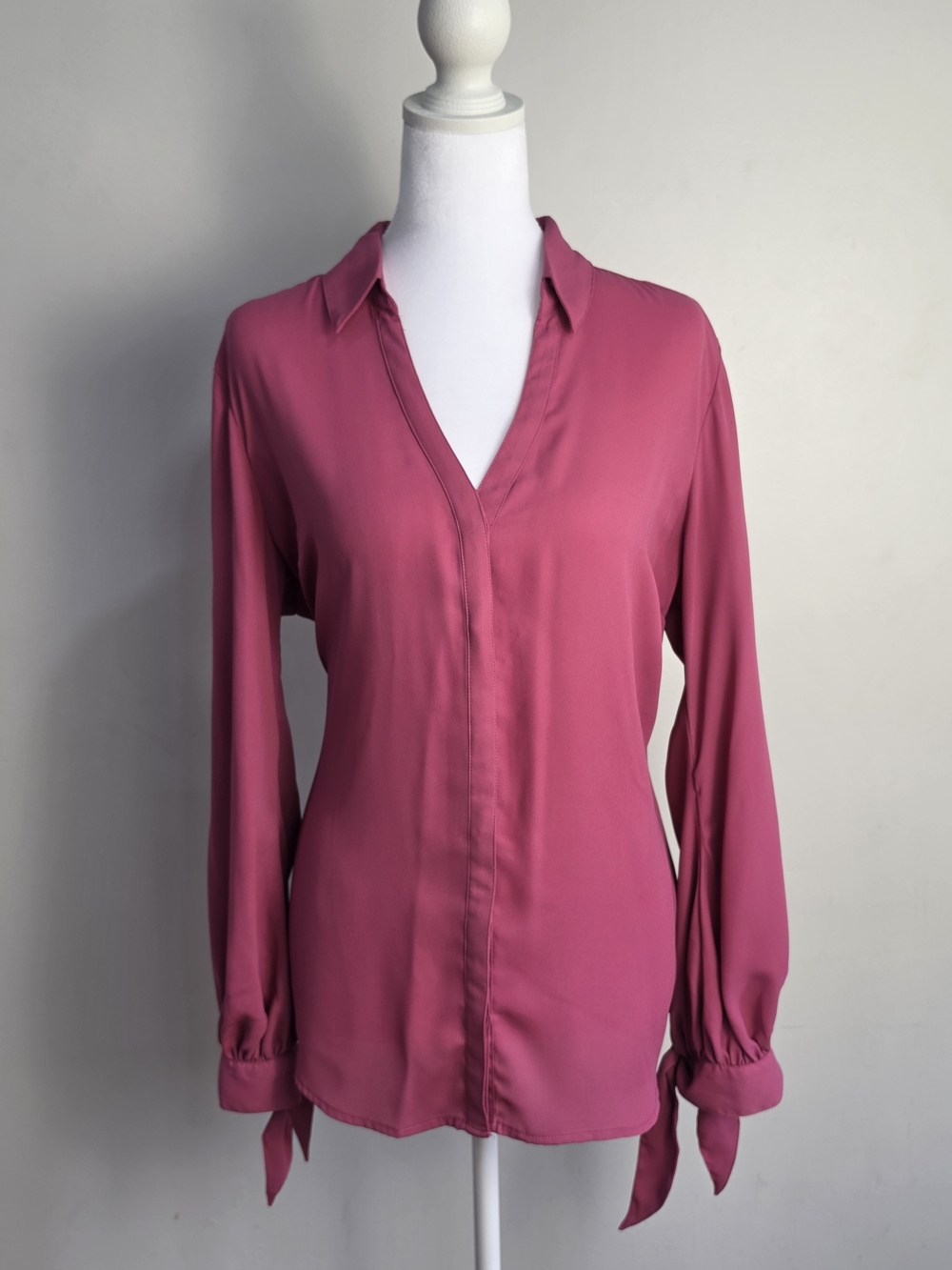 Express Magenta V-Neck Tie-Cuff Button Down Blouse